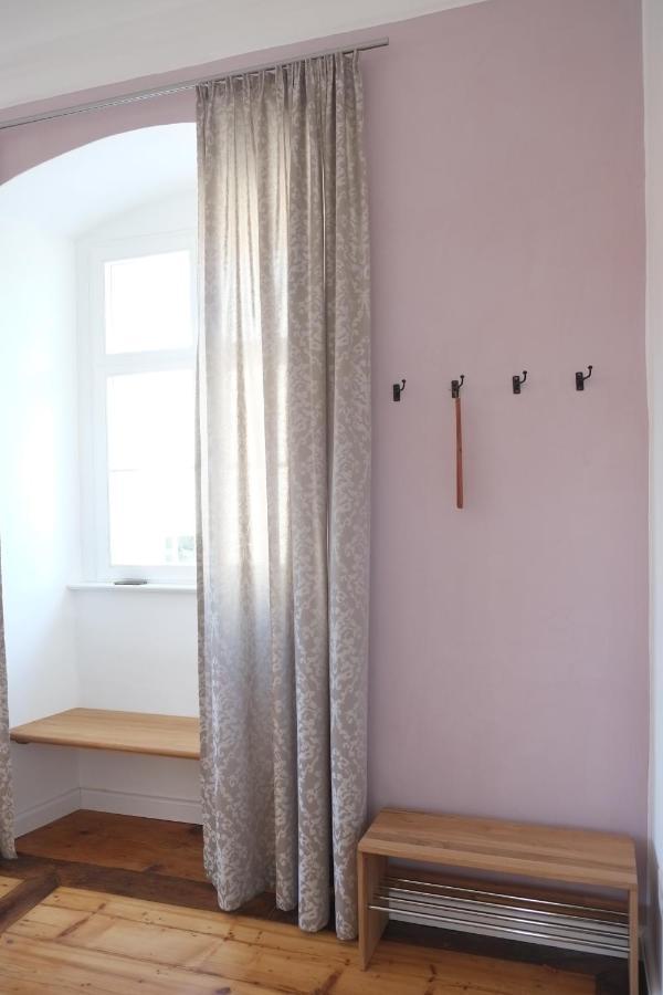 65Qm Wohnung Klosterblick Im Historischen Pfarrhaus Pielenhofen Exterior foto